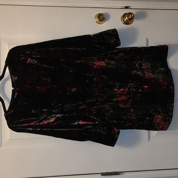 Ann Taylor Petite Size 10 floral velour holiday dress. - Picture 1 of 12